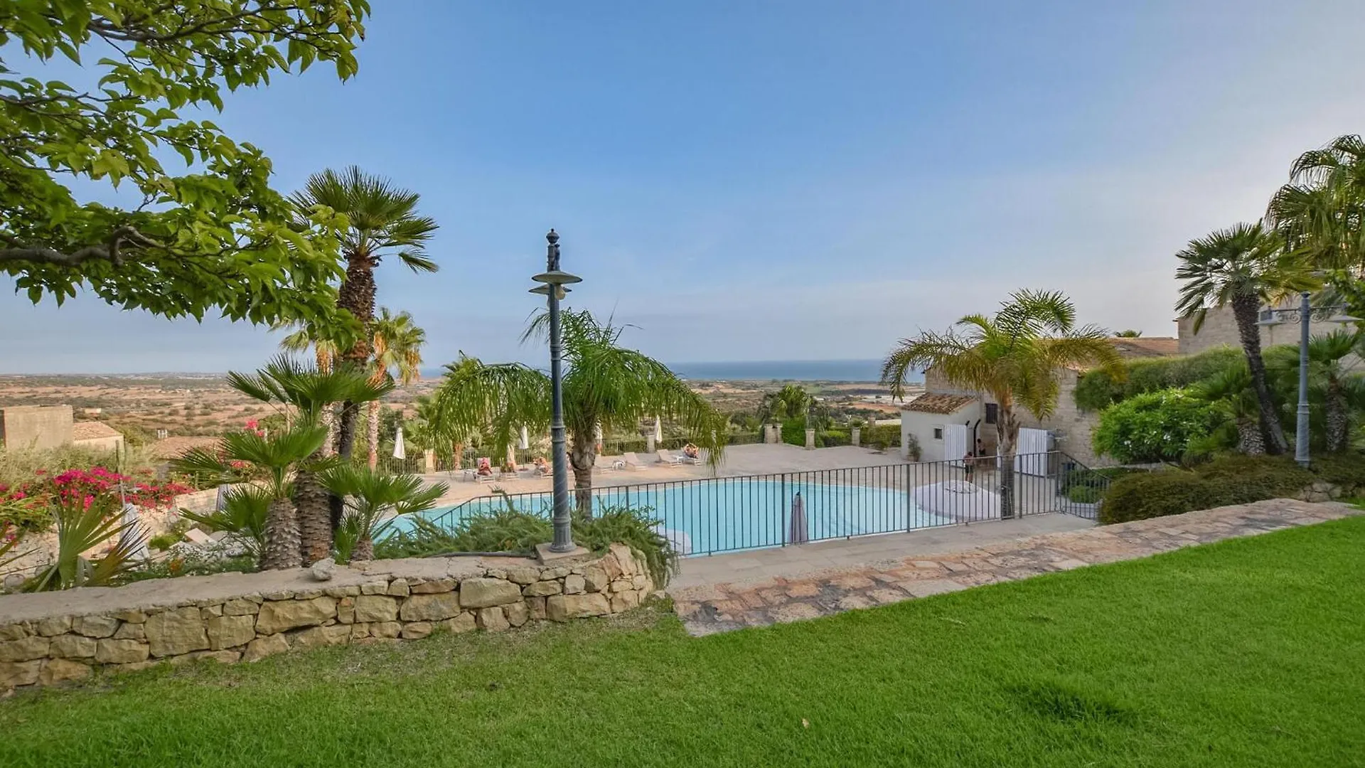 Beautiful Home In Ragusa With Kitchenette
