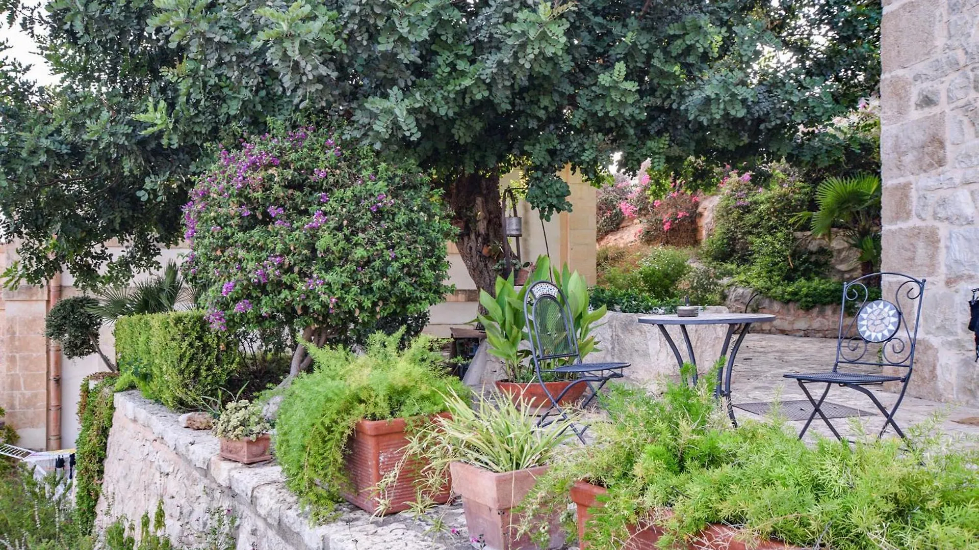 Beautiful Home In Ragusa With Kitchenette